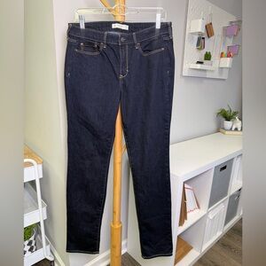 Abercrombie & Fitch Dark Wash High-Rise Straight Jeans Size 8R / w29-L33